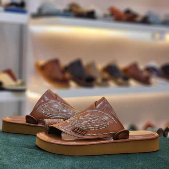 صورة زبيري وطني مطرز دبل موديل و23